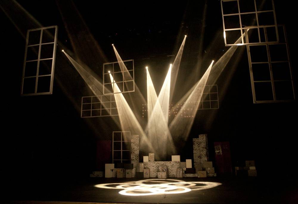 theatre-430552-1280_69